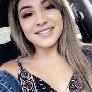 Meet your Posher, Lorena